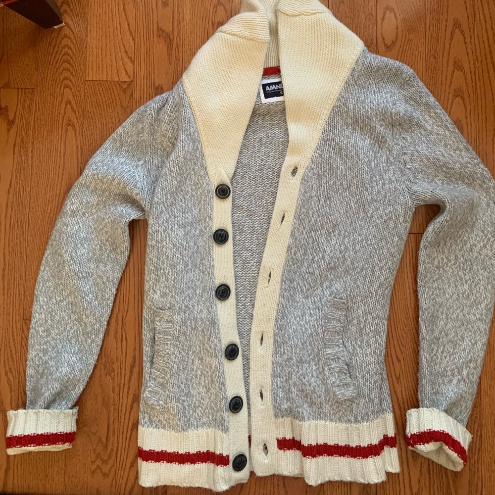 Amnesia women’s small cardigan